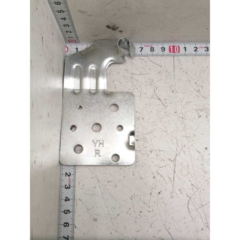 SVC-HINGE UPP RIGHT 12231000007304-RF48A